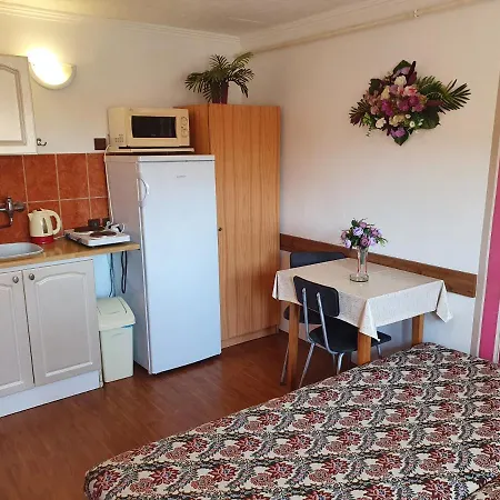 Privat U Jozefa Foeldesa Apartment Velky Meder Exterior photo