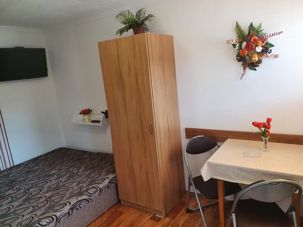 Privat U Jozefa Foeldesa * Velky Meder